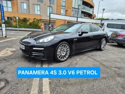 Used Porsche Panamera 420 HP (308 kW) 2014 Black Hatchback