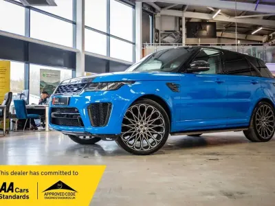 Używany Land Rover Range Rover Sport SVR 575 KM (422 kW) 2019 Niebieski SUV