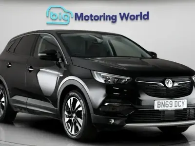 Used Vauxhall Grandland X SRi 177 HP (130 kW) 2019 Black SUV