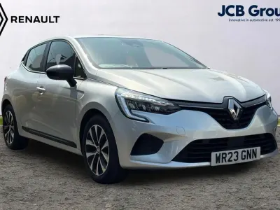 Used Renault Clio Evolution 90 HP (66 kW) 2023 Silver Hatchback