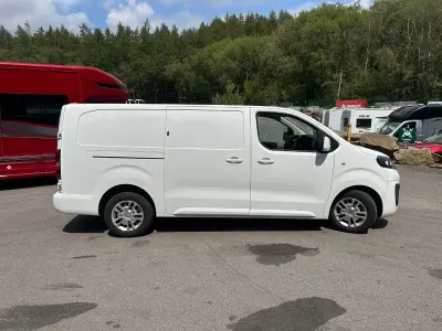 Used Vauxhall Vivaro Sportive 100 HP (73 kW) 2021 White MPV