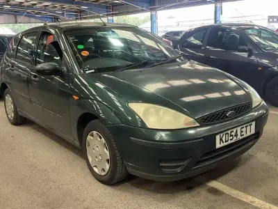 Used Ford Focus 75 HP (55 kW) 2004 Green Hatchback