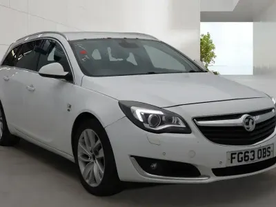 Used Vauxhall Insignia Elite 2013 White Estate
