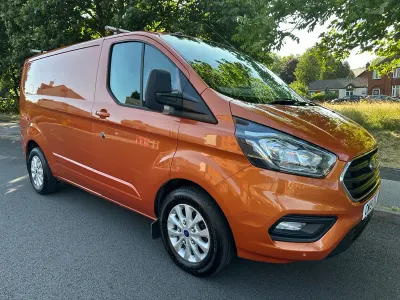 Used Ford Transit Custom Limited 130 HP (95 kW) 2019 Orange Van