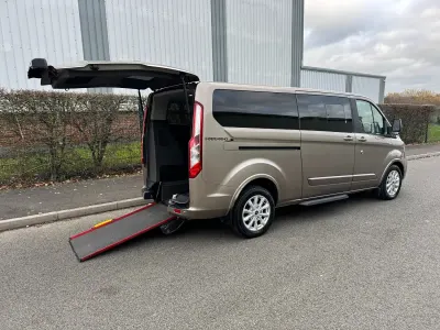 Used Ford Tourneo Titanium 130 HP (95 kW) 2020 Silver MPV