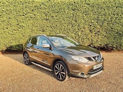 Beige Used 2014 Nissan Qashqai Tekna SUV | £6,000 (Fair price)