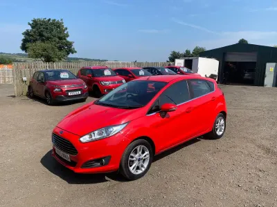 Used Ford Fiesta Zetec 2015 Red Hatchback