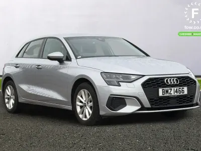 Używany Audi A3 Performance 110 KM (80 kW) 2023 Srebrny Sedan/Limuzyna