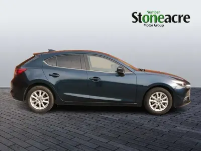 Usado Mazda 3 121 CV (88 kW) 2017 Azul Utilitario
