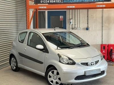 Silver Used 2006 Toyota Aygo Hatchback | £3,499 (A bit pricey)