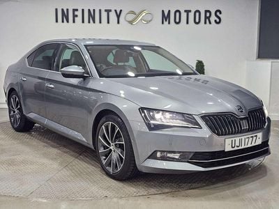 Used Skoda Superb LAURIN & KLEMENT 190 HP (139 kW) 2015 Grey Hatchback