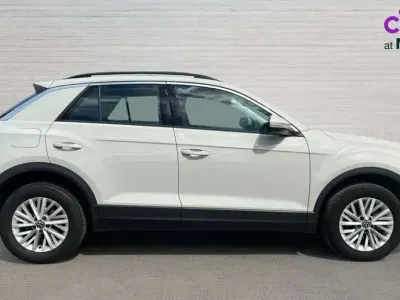 Used VW T-Roc Life 110 HP (80 kW) 2024 Ascot grey SUV