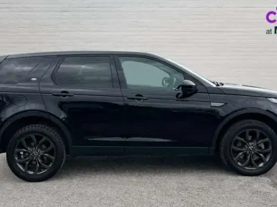 Begagnad Land Rover Discovery Sport Landmark 180 HK (132 kW) 2019 Svart SUV