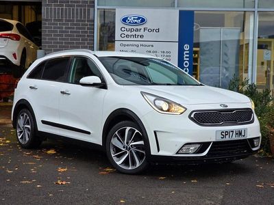 White Used 2017 Kia Niro SUV | £14,695 (Expensive)
