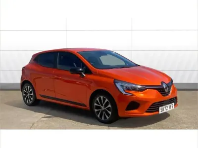 Used Renault Clio Evolution 143 HP (105 kW) 2023 Orange Hatchback