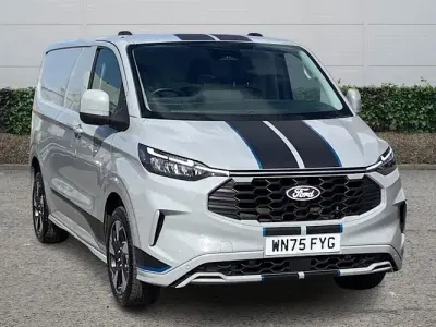 Usado Ford Transit Custom Sport 170 HP (125 kW) 2025 Van