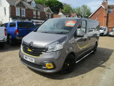 Begagnad Renault Trafic 2018 Grå Minibuss