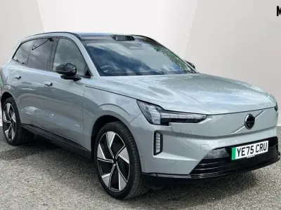Usado Volvo EX90 Ultra 300 kW (408 CV) 2025 Gris SUV
