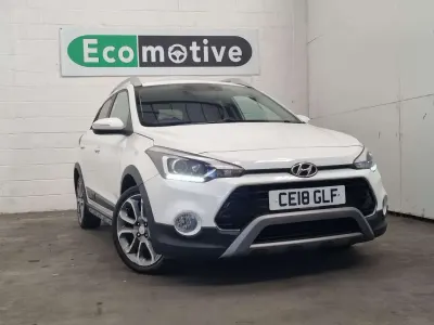 Used Hyundai i20 Active 100 HP (73 kW) 2018 White Hatchback
