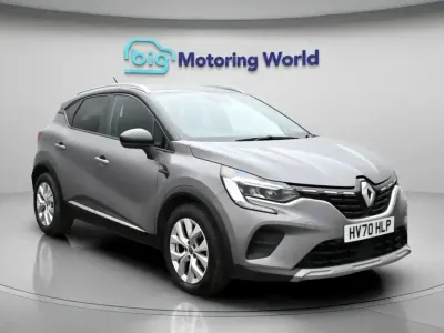 Usado Renault Captur Iconic 94 CV (69 kW) 2020 Gris SUV