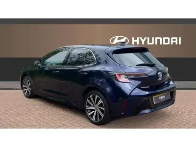 Used Toyota Corolla Design 122 HP (89 kW) 2022 Blue Hatchback