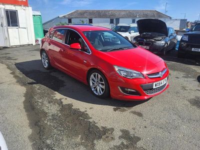 Used Vauxhall Astra SRi 140 HP (102 kW) 2014 Red Hatchback