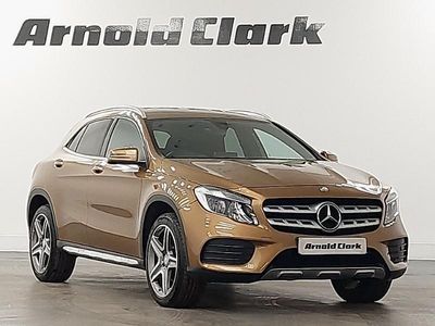 Usado Mercedes GLA200 AMG line 136 HP (100 kW) 2017 Bege SUV
