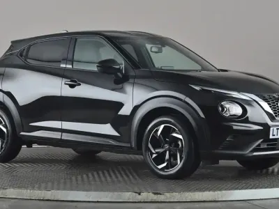 Gebraucht Nissan Juke N-Connecta 114 PS (83 kW) 2024 Schwarz SUV