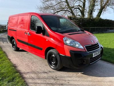 Used Peugeot Expert 90 HP (66 kW) 2014 Red Van