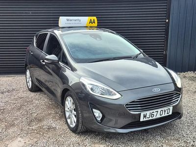 Used Ford Fiesta Titanium 100 HP (73 kW) 2017 Grey Hatchback