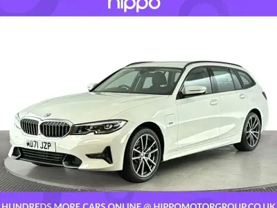Begagnad BMW 330e Sport Line 2022