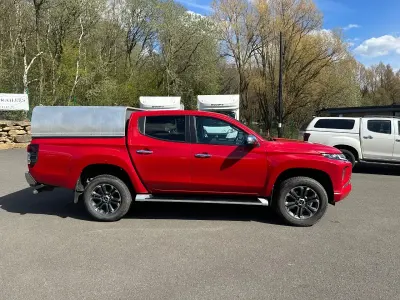 Used Mitsubishi L200 150 HP (110 kW) 2021 Red Pickup