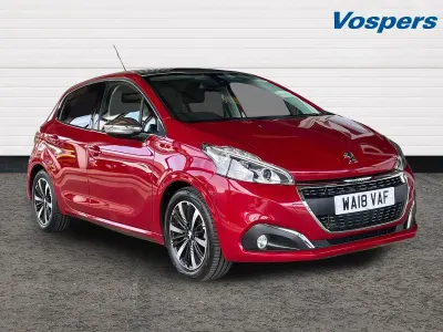 Used Peugeot 208 Allure Premium 80 HP (58 kW) 2018 Red Hatchback