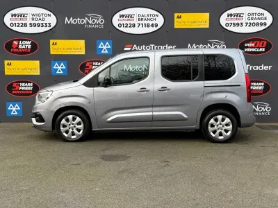 Second-hand Vauxhall Combo S 100 CP (73 kW) 2022 Gri Monovolum