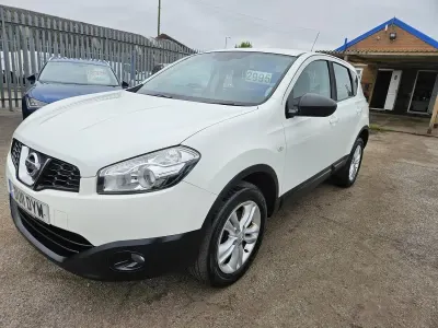 Used Nissan Qashqai Acenta 150 HP (110 kW) 2011 White SUV