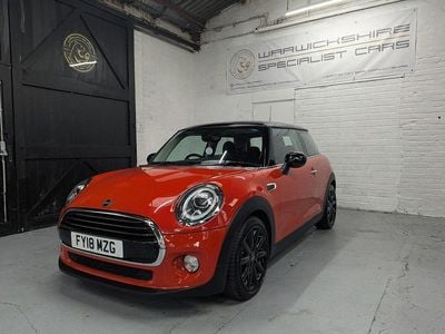 Begagnad Mini Cooper Hatch 2018 Orange Halvkombi