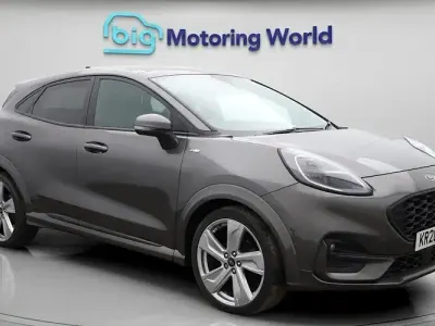 Usado Ford Puma ST-Line X 155 HP (114 kW) 2020 Cinzento Citadino