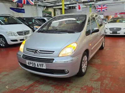 Używany Citroën Xsara Picasso 2010 Srebrny Minivan