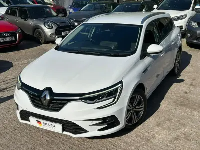 Used Renault Mégane GrandTour Iconic 110 HP (80 kW) 2021 White Estate