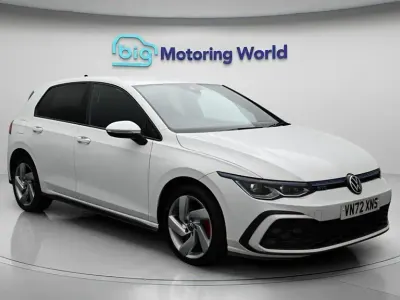 Second-hand VW Golf VIII GTE 245 CP (180 kW) 2022 Alb Hatchback