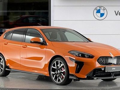 Begagnad BMW 120 M Sport 168 HK (123 kW) 2025 Orange Halvkombi