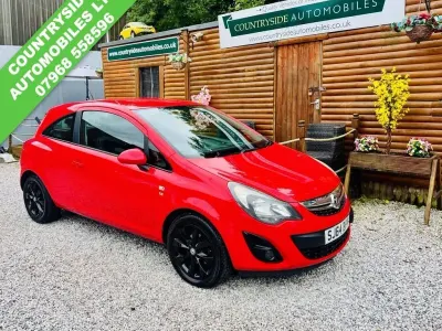 Used Vauxhall Corsa Excite 85 HP (62 kW) 2014 Red Hatchback