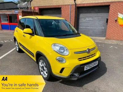 Used Fiat 500L Trekking 85 HP (62 kW) 2014 Yellow MPV