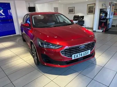 Used Ford Focus Titanium X 125 HP (91 kW) 2025 Red Hatchback