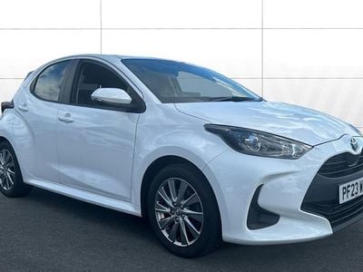 Usado Toyota Yaris Hybrid 116 HP (85 kW) 2026 Citadino