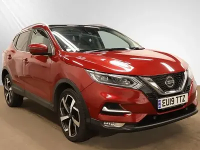 Used Nissan Qashqai S 115 HP (84 kW) 2019 Red SUV