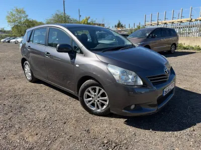 Used Toyota Verso Multidrive S 147 HP (108 kW) 2011 Grey MPV