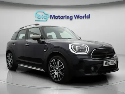 Używany Mini Cooper Countryman Exclusive 134 KM (98 kW) 2023 Niebieski SUV