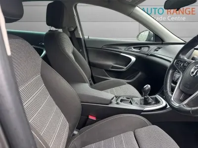 Begagnad Vauxhall Insignia SRi 2015 Grå Halvkombi