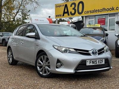 Used Toyota Auris Hybrid 136 HP (100 kW) 2015